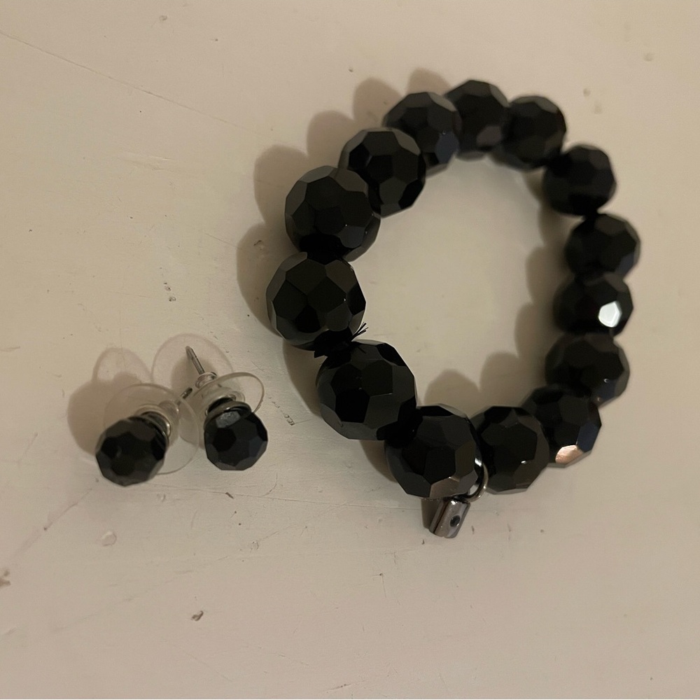 White House Black Market WHBM Black Faceted Beaded Bracelet and Earring Set